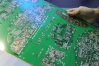 有一臺這樣的金相切割機，切個PCB板跟玩兒一樣！